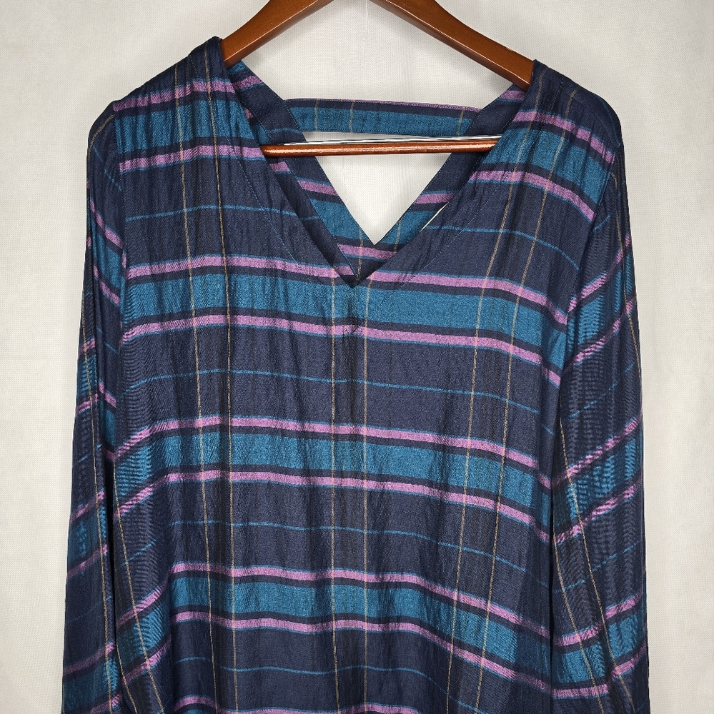 LOFT Blouse Blue Purple Plaid V-neck 3/4 Flared Sleeve Preppy Officewear M